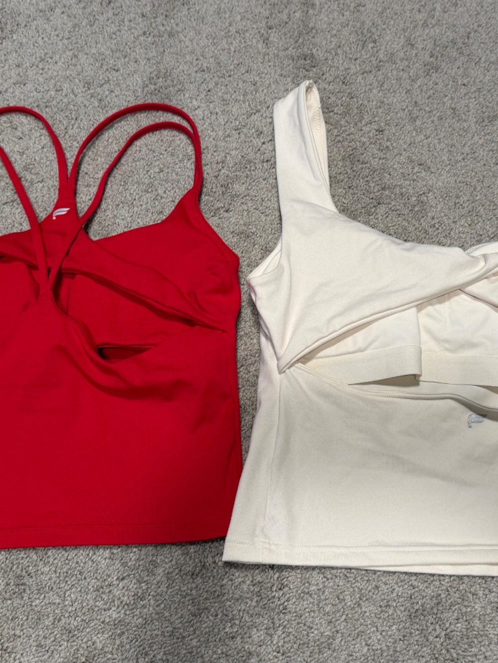 2 Fabletics cropped tops - Picture 2 of 2